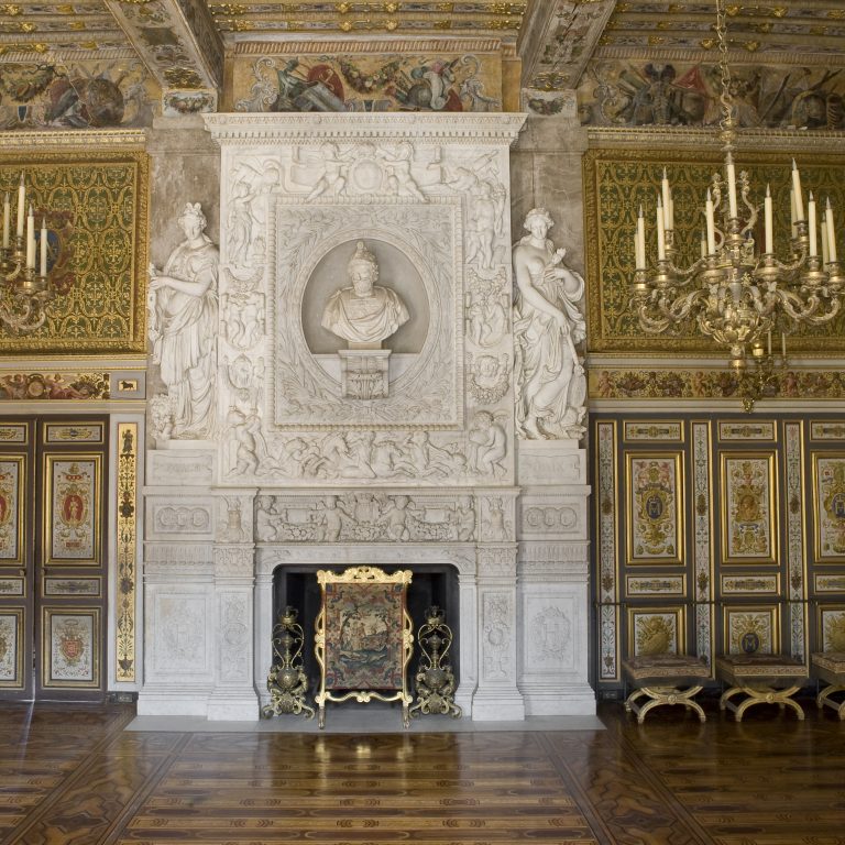 Château de Fontainebleau: Interior, one of the private apartments