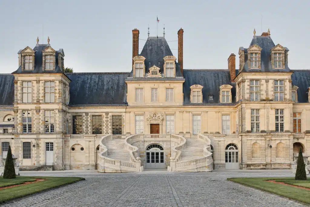 France, Fontainebleau, Chateau De Fontainebleau, tourist visiting